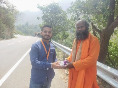 Help Pilgrims of Kedarnath Yaatra